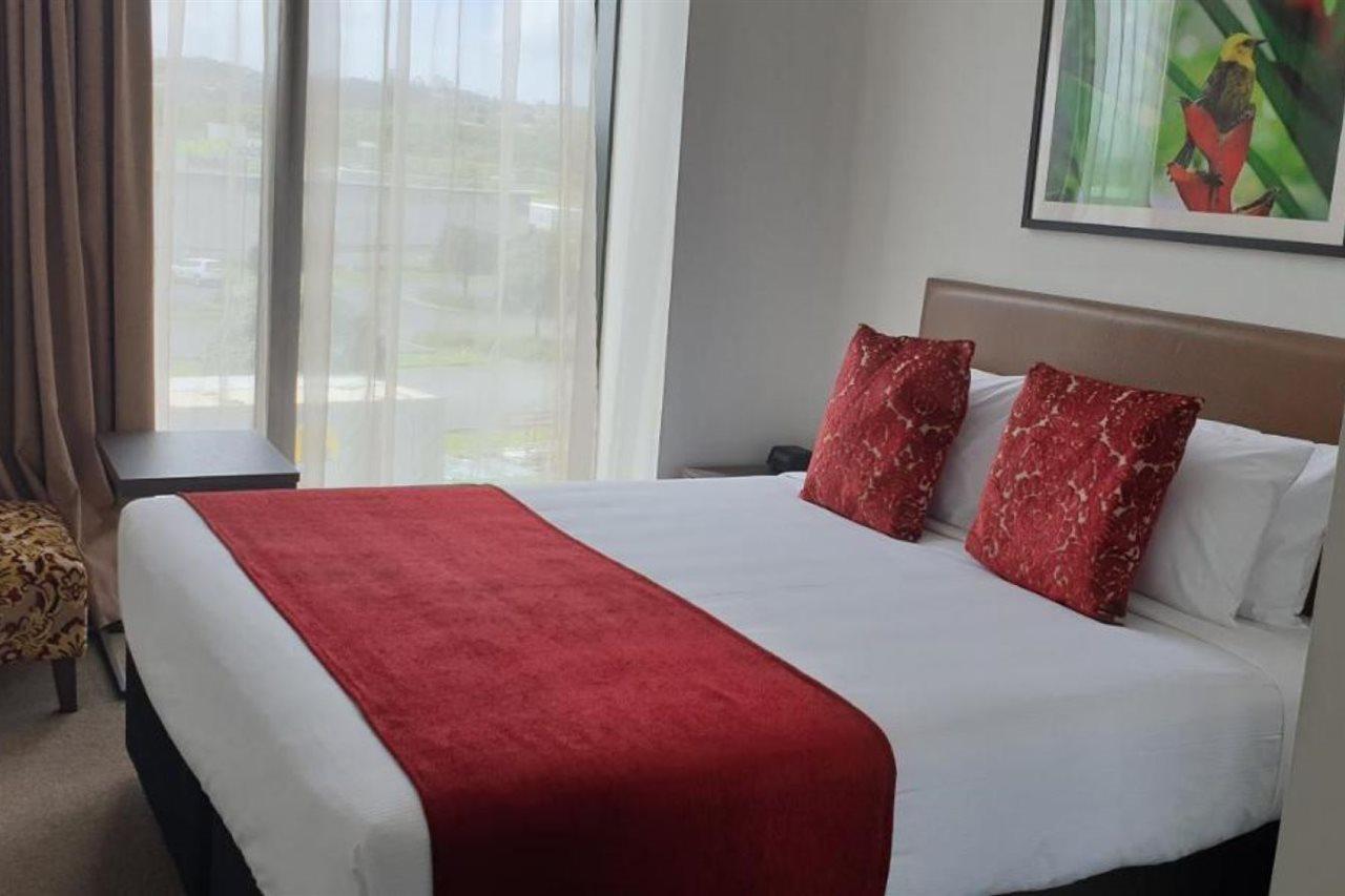 Ramada Suites By Wyndham Auckland Manukau Pacfic Centre Экстерьер фото