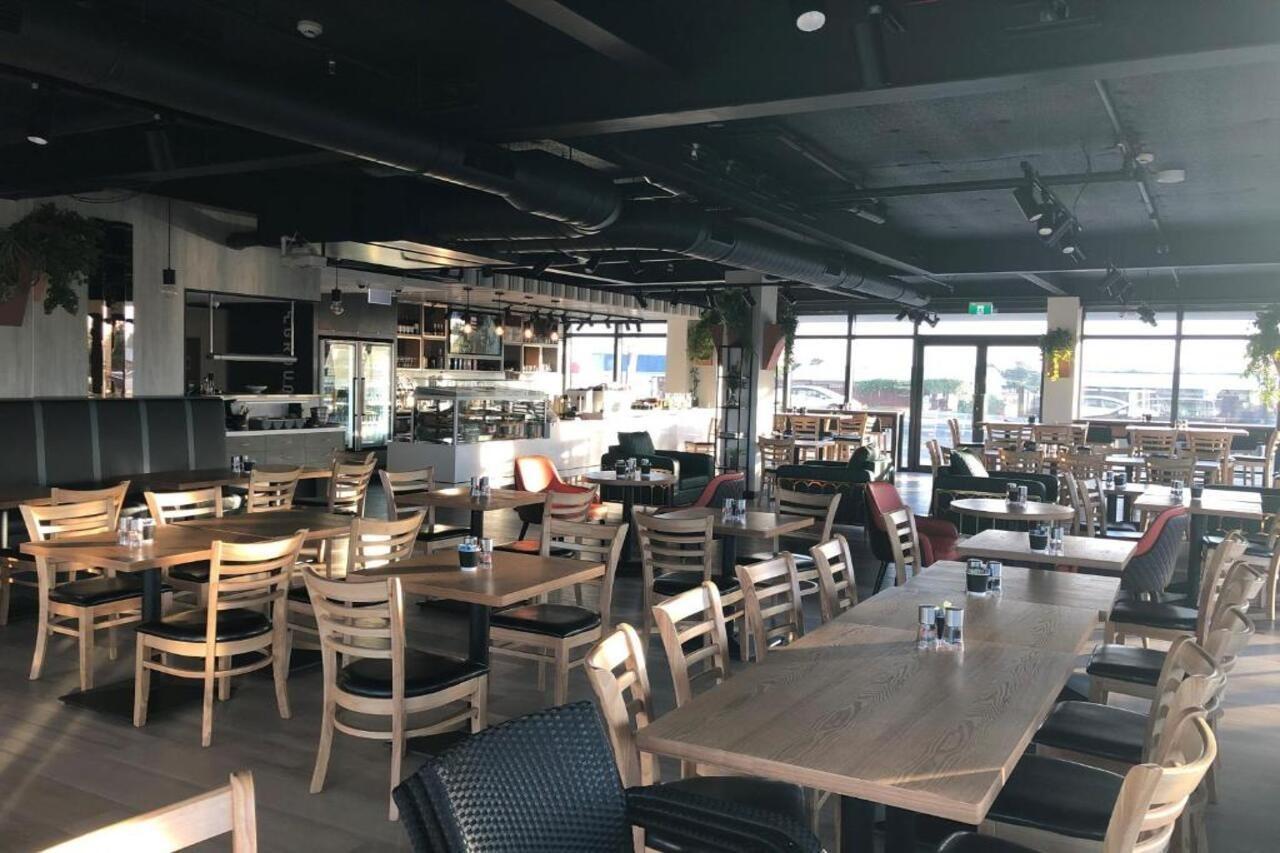 Ramada Suites By Wyndham Auckland Manukau Pacfic Centre Экстерьер фото