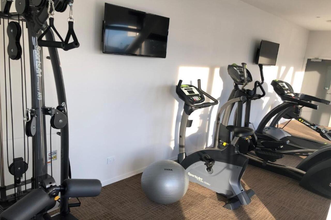Ramada Suites By Wyndham Auckland Manukau Pacfic Centre Экстерьер фото
