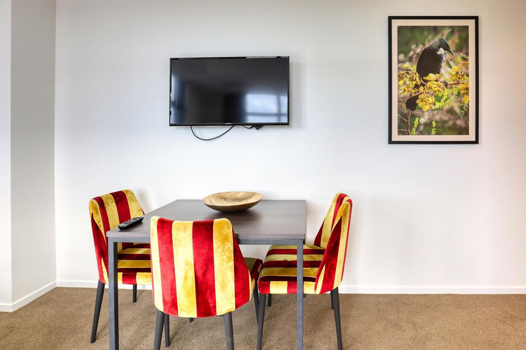 Ramada Suites By Wyndham Auckland Manukau Pacfic Centre Экстерьер фото