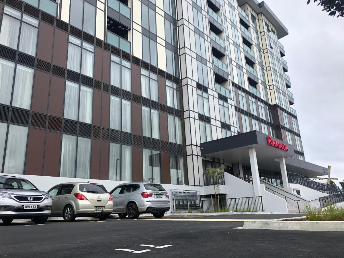 Ramada Suites By Wyndham Auckland Manukau Pacfic Centre Экстерьер фото