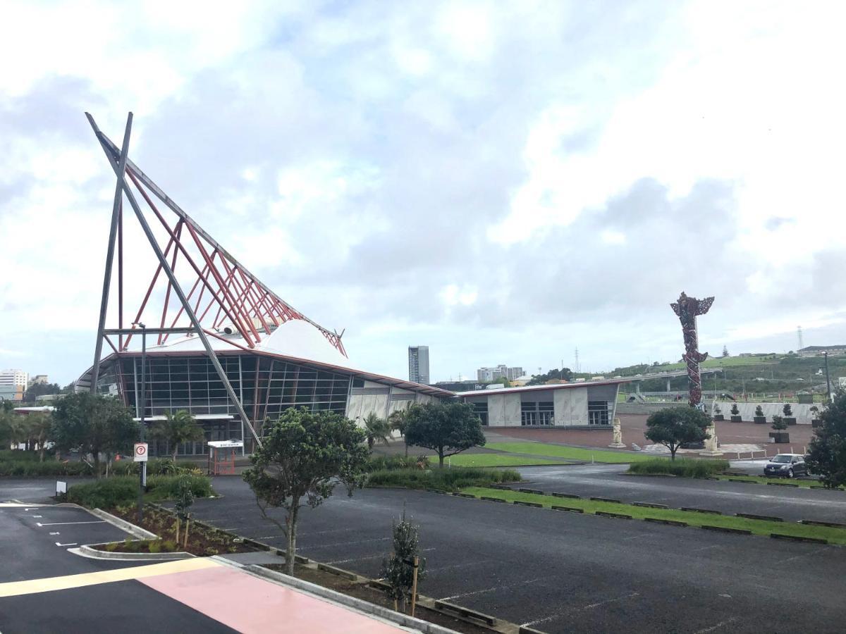 Ramada Suites By Wyndham Auckland Manukau Pacfic Centre Экстерьер фото